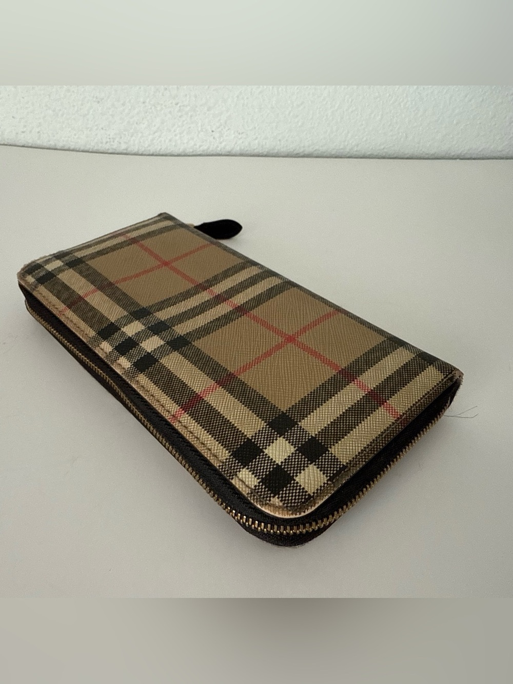 Burberry Nova Check Zip Around Wallet - Picture 5 of 16